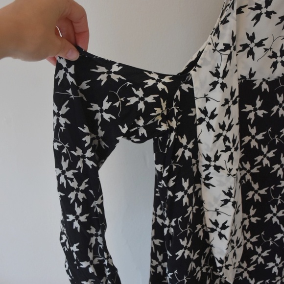Tanya Taylor open shoulder, black and white floral pinwheel dress (US 6) - Picture 3 of 5